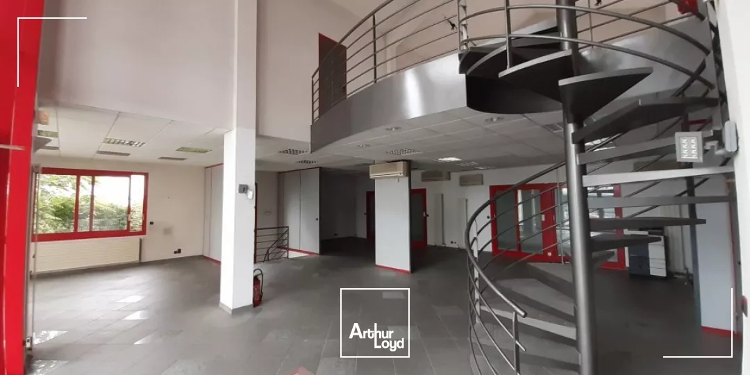 AUBIERE LOCATION LOCAL COMMERCIAL 315 M²